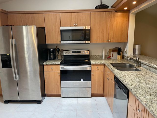 10938 Roebelini Palm Court B, Boynton Beach, FL 33437