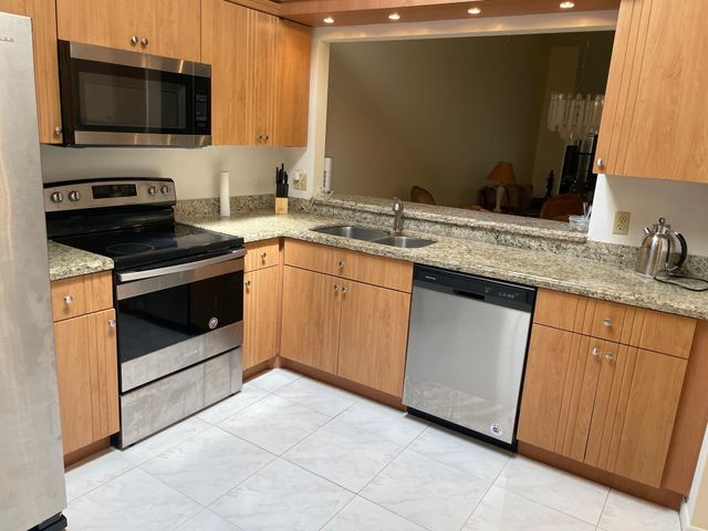 10938 Roebelini Palm Court B, Boynton Beach, FL 33437