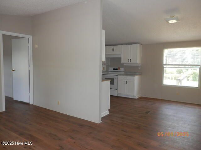 300 King Arthur Drive, Whiteville, NC 28472