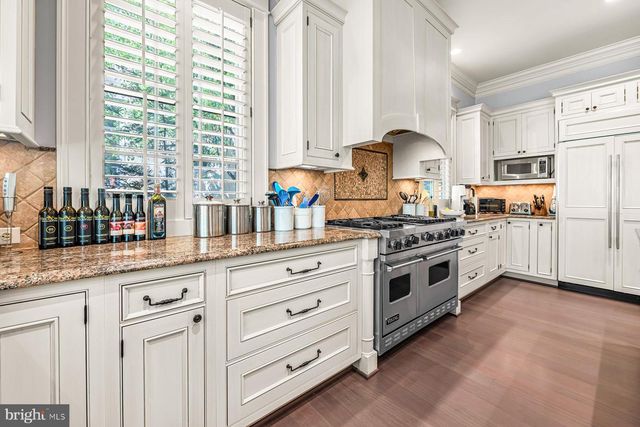 7200 FAIRFAX RD, Bethesda, MD 20814