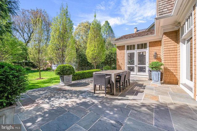7200 FAIRFAX RD, Bethesda, MD 20814