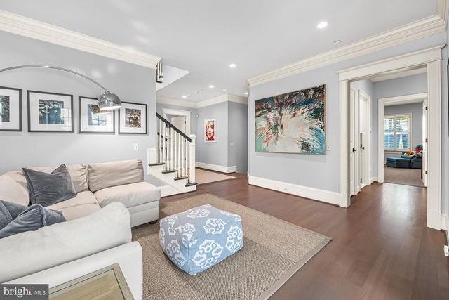 7200 FAIRFAX RD, Bethesda, MD 20814