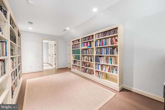 7200 FAIRFAX RD, Bethesda, MD 20814