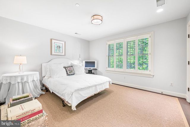 7200 FAIRFAX RD, Bethesda, MD 20814