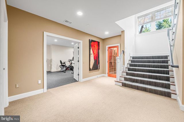 7200 FAIRFAX RD, Bethesda, MD 20814