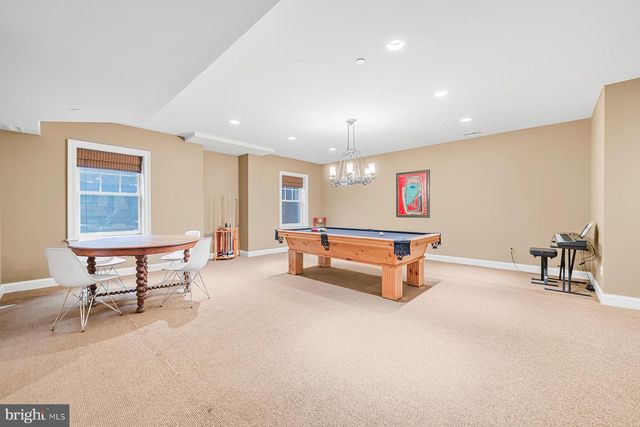 7200 FAIRFAX RD, Bethesda, MD 20814