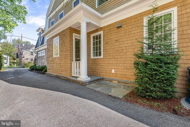 7200 FAIRFAX RD, Bethesda, MD 20814