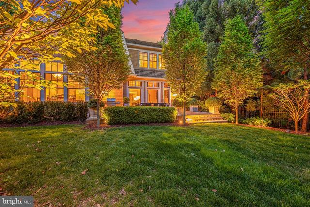 7200 FAIRFAX RD, Bethesda, MD 20814