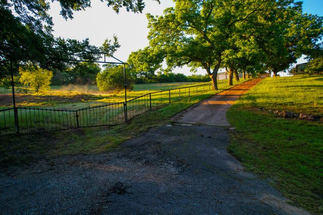 2000 County Road 2950, Dodd City, TX 75438