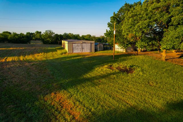 2000 County Road 2950, Dodd City, TX 75438