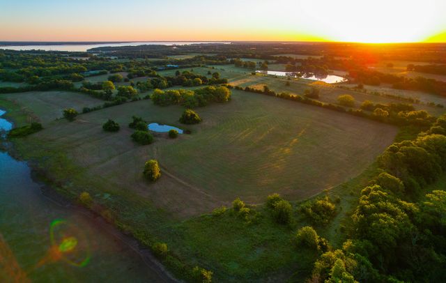 2000 County Road 2950, Dodd City, TX 75438