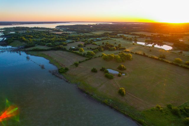 2000 County Road 2950, Dodd City, TX 75438