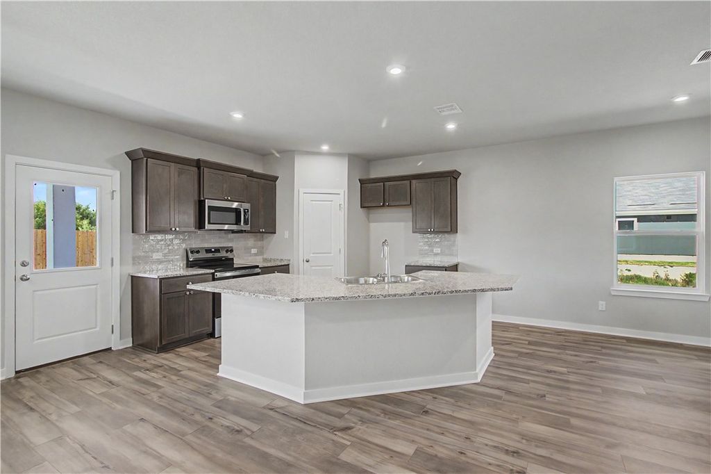 5526 Harriet Street, Bryan, TX 77807 — photo 3