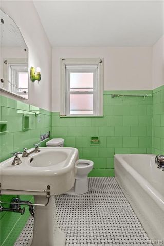 7257 Amherst Avenue, University City, MO 63130