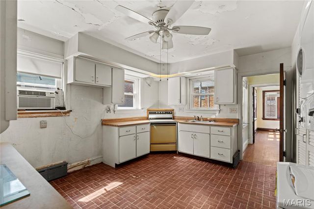 7257 Amherst Avenue, University City, MO 63130
