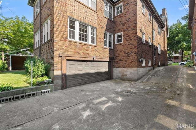 7257 Amherst Avenue, University City, MO 63130