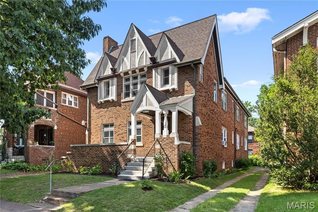 7257 Amherst Avenue, University City, MO 63130
