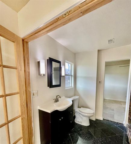 2211 Bonita Way, Baytown, TX 77520