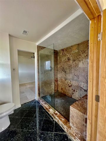 2211 Bonita Way, Baytown, TX 77520