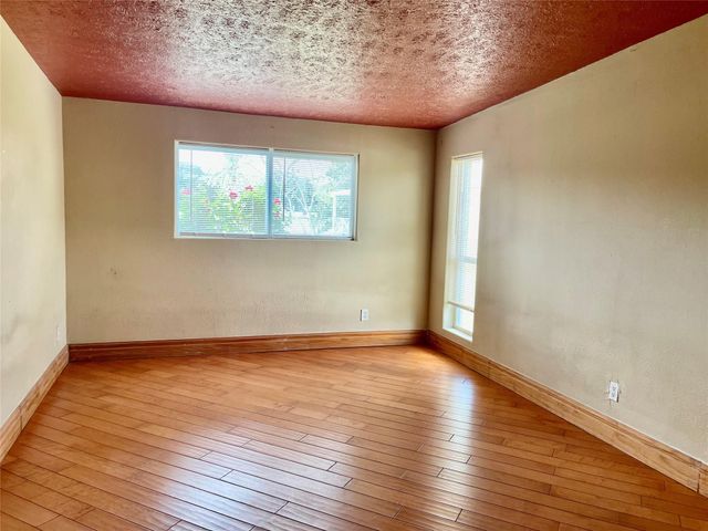 2211 Bonita Way, Baytown, TX 77520