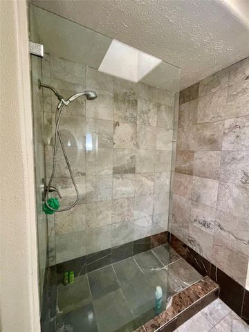 2211 Bonita Way, Baytown, TX 77520