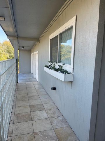 2211 Bonita Way, Baytown, TX 77520