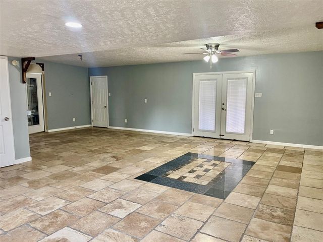 2211 Bonita Way, Baytown, TX 77520
