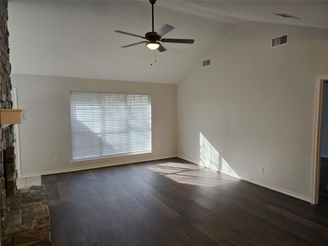 601 Preston Glen, Gunter, TX 75058