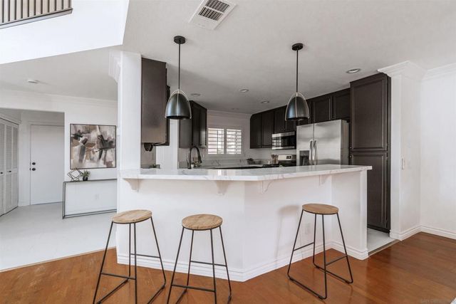 29747 Circle R Ct, Escondido, CA 92026