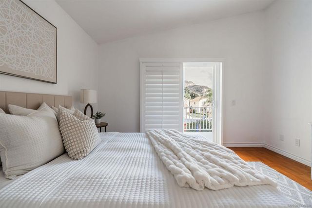 29747 Circle R Ct, Escondido, CA 92026