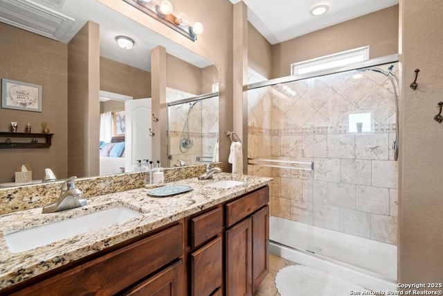 617 Lake Island, Canyon Lake, TX 78133