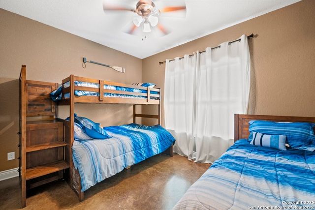 617 Lake Island, Canyon Lake, TX 78133