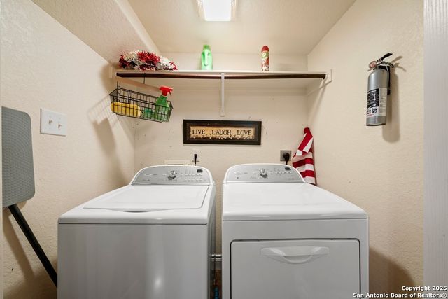 617 Lake Island, Canyon Lake, TX 78133