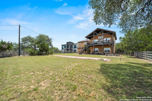 617 Lake Island, Canyon Lake, TX 78133