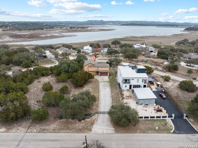 617 Lake Island, Canyon Lake, TX 78133