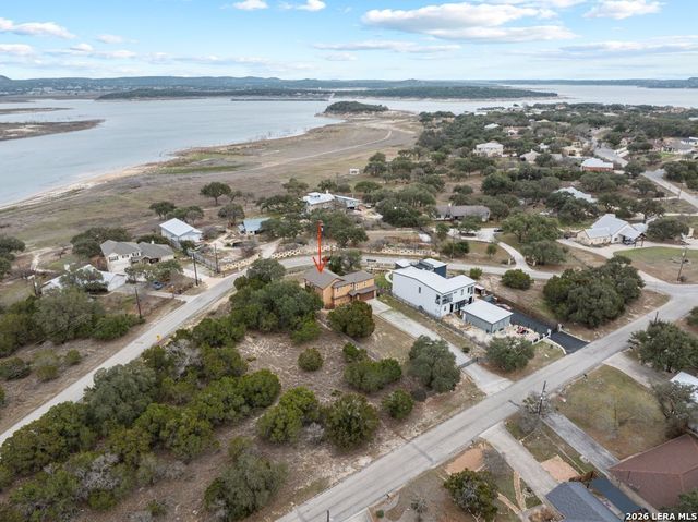 617 Lake Island, Canyon Lake, TX 78133