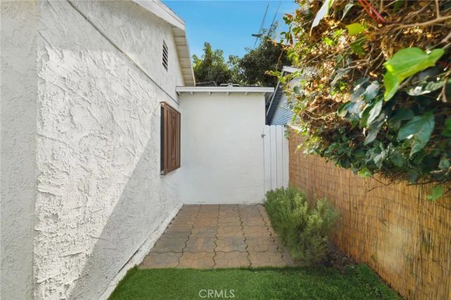 4027 La Salle, Los Angeles, CA 90062