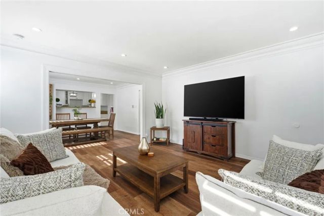 4027 La Salle, Los Angeles, CA 90062