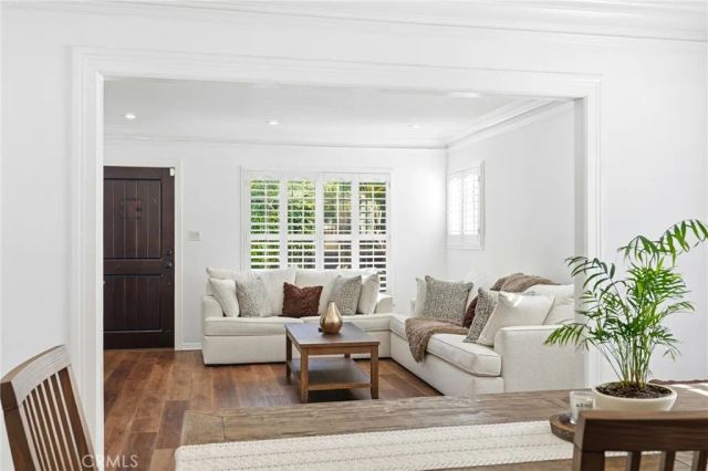 4027 La Salle, Los Angeles, CA 90062