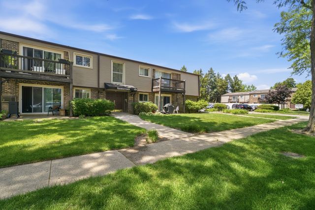 330 N Carter Street 103, Palatine, IL 60067