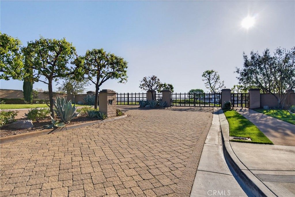 7478 Via Montecito, Riverside, CA 92506 — photo 2