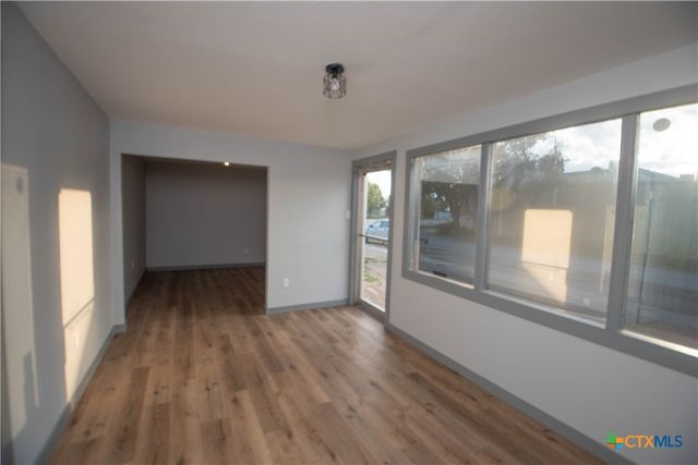 14 N 10th Street, Temple, TX 76501