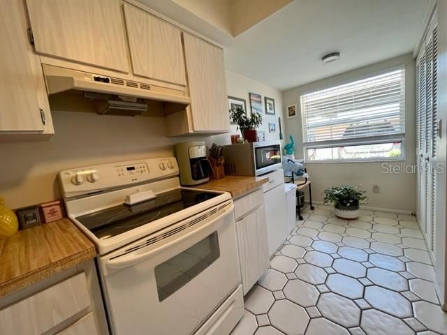 9616 MIDIRON COURT, New Port Richey, FL 34655
