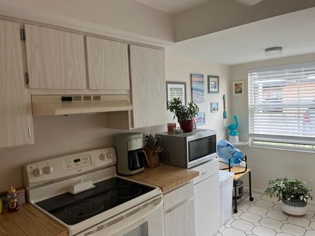 9616 MIDIRON COURT, New Port Richey, FL 34655