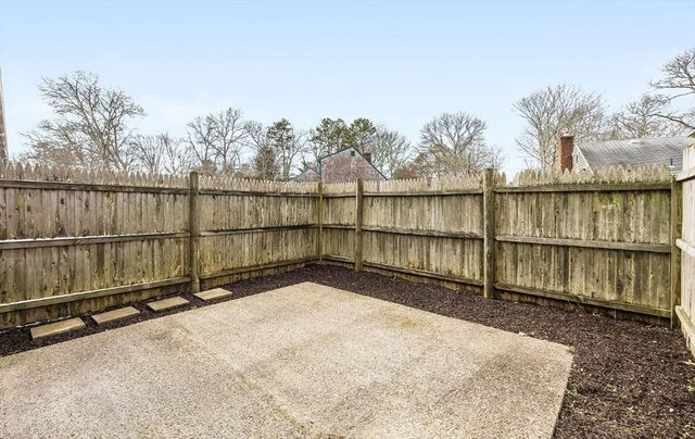 135 West Main St 11, Barnstable, MA 02601