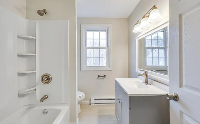 135 West Main St 11, Barnstable, MA 02601