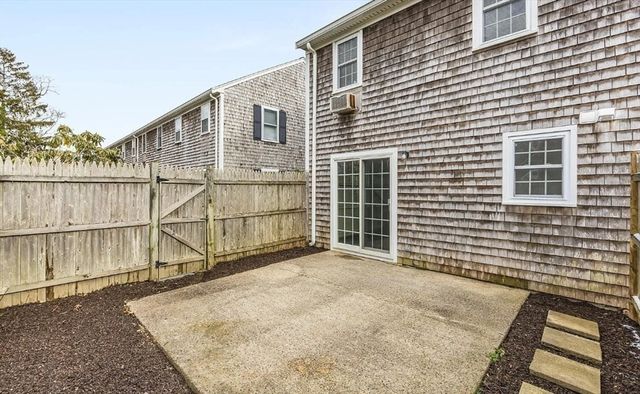 135 West Main St 11, Barnstable, MA 02601