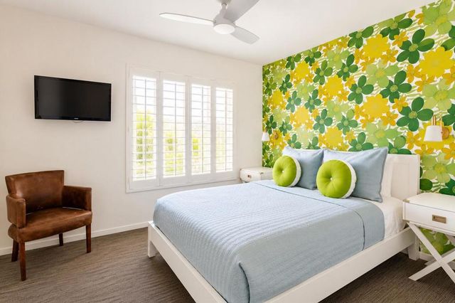 1318 E Via Escuela, Palm Springs, CA 92262
