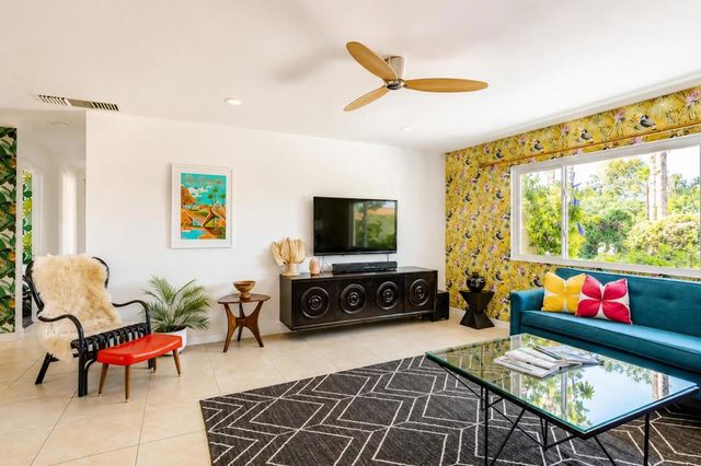 1318 E Via Escuela, Palm Springs, CA 92262