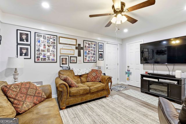655 Old Driver Road, Whitesburg, GA 30185